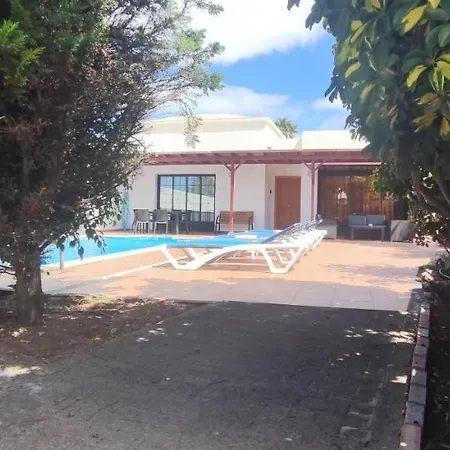 Celeste Playa Blanca